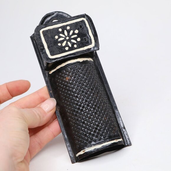 Vintage Metal Nutmeg Grater Wall Mount Spice Grinder Black Farmhouse Kitchen - Picture 4 of 8